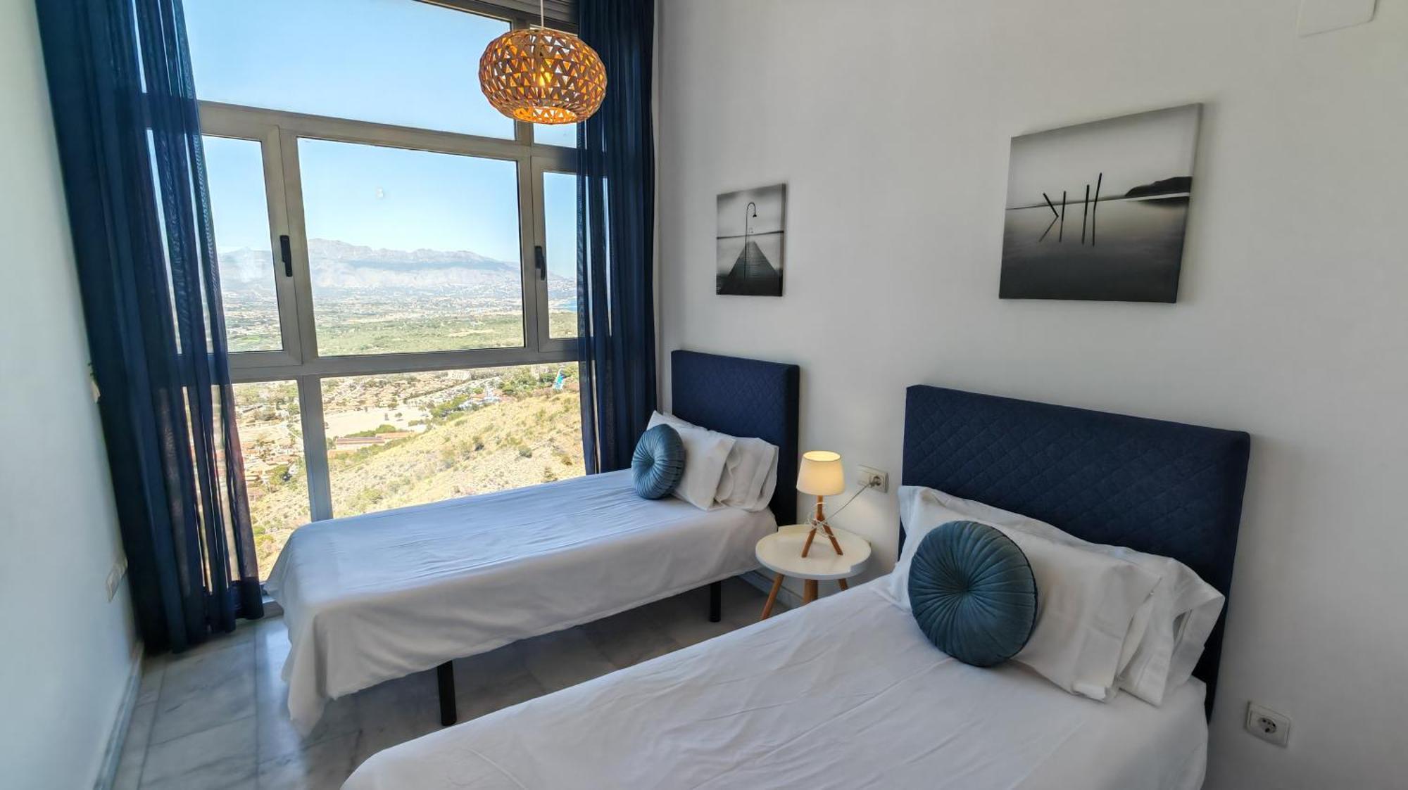 Luxury On The 41st Floor With Stunning Sea Views Apartment